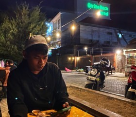 Adit, 28, Denpasar