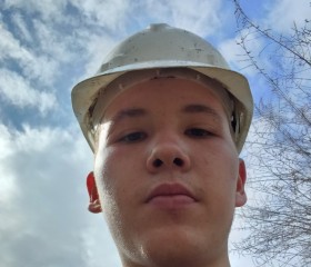 Maksim, 20, Karagandy