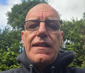 Robert Scott, 60, Ottawa