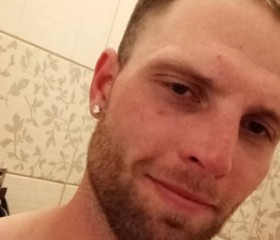 Freedom, 30, Prague