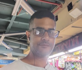 אבי, 26, Tel Aviv