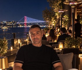 Goksel, 44, Istanbul