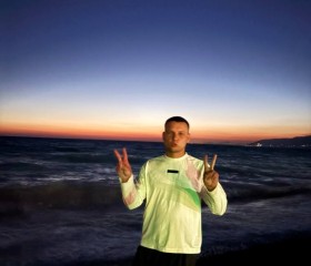 Aleksandr, 27, Abu Dhabi