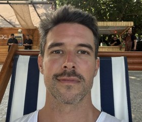 Liam, 39, Montreal