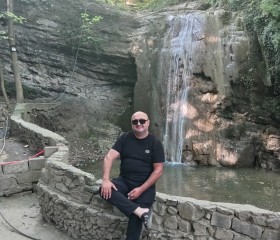Edik, 48, Lokbatan