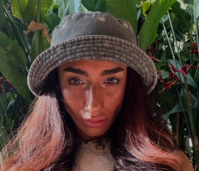 Amina, 28, Phuket