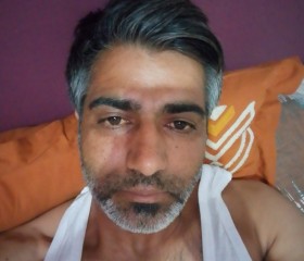 Engin, 79, Mercin