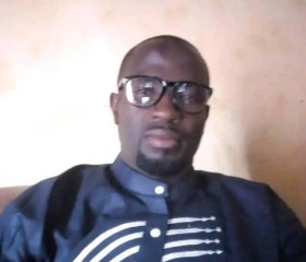 Adama, 28, Montreal