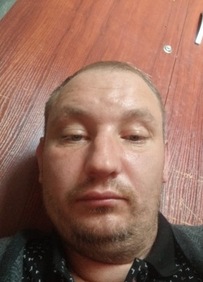 Volodka, 40, Russia, Alupka