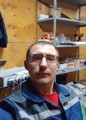Artur, 35, Russia, Aramil