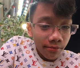 Phanhoang, 18, Ho Chi Minh City