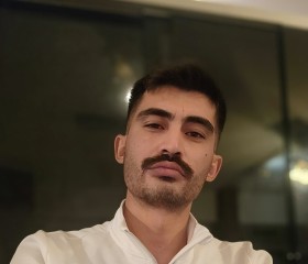 Polat, 28, Alanya