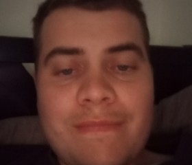 Zac, 22, Brisbane