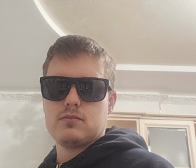 Dmitriy, 32, Moscow