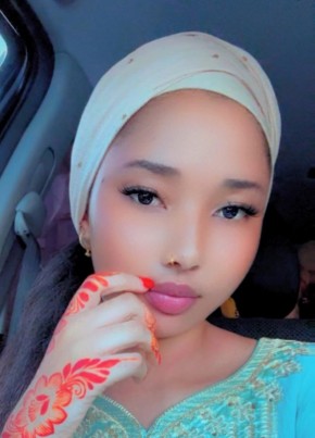Sophia, 24, Tanzania, Dar es Salaam