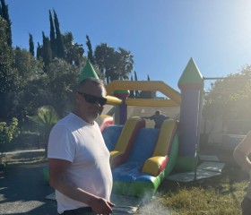 Mikhail, 54, Larnaca