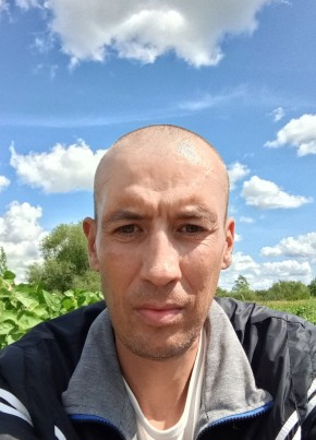 Sasha, 41, Russia, Gusev