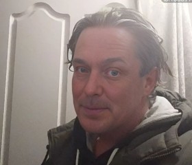 Gaz, 41, Melbourne