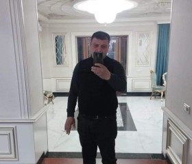 Aro, 33, Yerevan