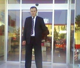 İsmail, 25, Sivas