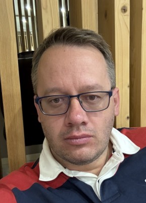 PAVEL, 37, Russia, Saint Petersburg