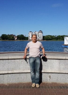 Artur, 80, Germany, Hamburg