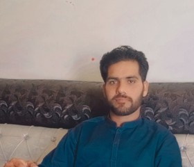 Tone, 32, Marbella