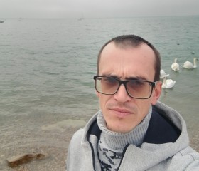 Oleg, 33, Simferopol