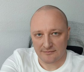 Ilya, 43, Saint Petersburg