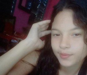 Maria, 19, New York City