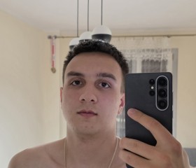 Артём, 18, Warsaw