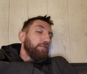 Stas, 30, Guangzhou