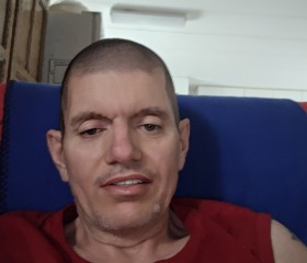 John, 29, Calgary