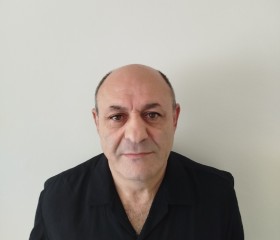 Gio, 55, The Hague