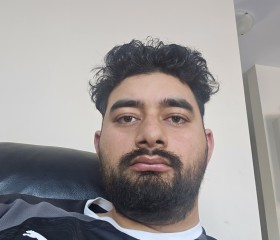 Kamal, 32, Winnipeg