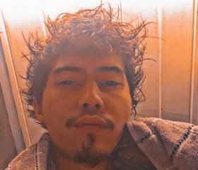 Chiefthom, 28, Vancouver