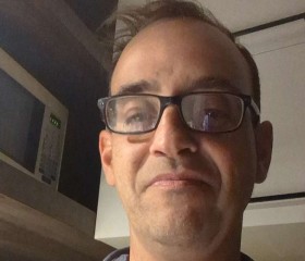 David, 42, Quebec City
