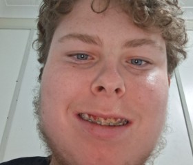 Joseph, 18, Sydney