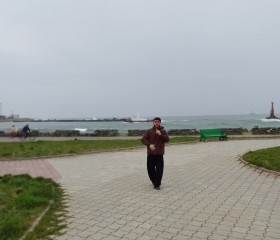 Akhmadzhon, 22, Kholmsk
