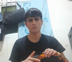 بسم الله بدخشی, 19, Paris