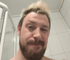Max, 31, Bergen