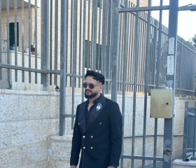 İtsek, 26, Jerusalem