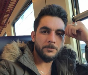 Kk, 38, Vienna