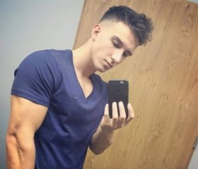 Mis, 21, Innsbruck
