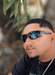 Yunior, 18, Santo Domingo