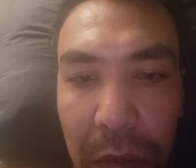 Ali, 33, Lyon