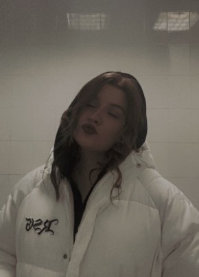 Arina, 23, Russia, Luga