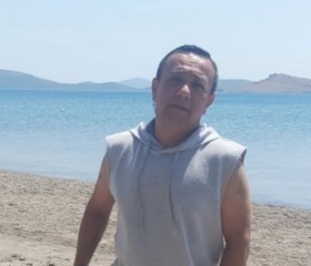 Rustam, 18, Bodrum