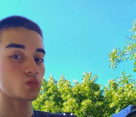 Βαγγέλης, 20, Komotini