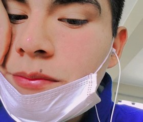 Nicolas, 21, Lima